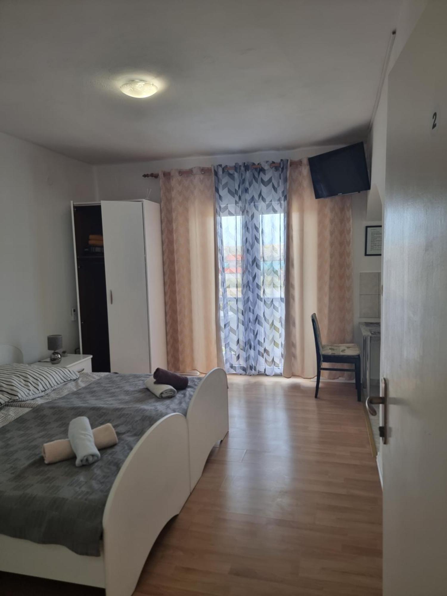 Apartmani Alen Dinjiška Εξωτερικό φωτογραφία